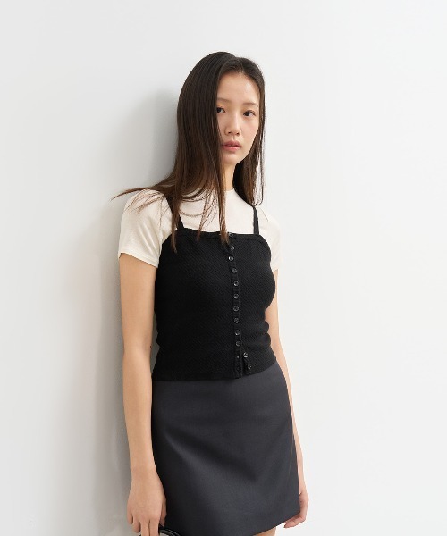 GENERAL IDEA(ジェネラルアイデア)の「GENERAL IDEA/ジェネラルアイディア button up knit bustier ビスチェ(キャミソール・レディース・ブラック/ホワイト/ピンク・M/L/S)」の5枚目の写真