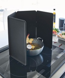 tower（タワー）の「tower（タワー）マグネットレンジガード 4枚パネル（IH専用）（キッチンツール）」