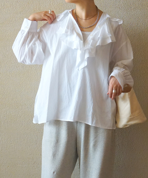 JOURNAL STANDARD LUXE（ジャーナルスタンダード　ラックス）の「ラッフルフリルプルオーバーシャツ（シャツ/ブラウス・レディース・ブラック/ホワイト・FREE）」の5枚目の写真