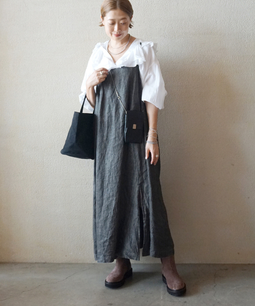 JOURNAL STANDARD LUXE（ジャーナルスタンダード　ラックス）の「ラッフルフリルプルオーバーシャツ（シャツ/ブラウス・レディース・ブラック/ホワイト・FREE）」の6枚目の写真