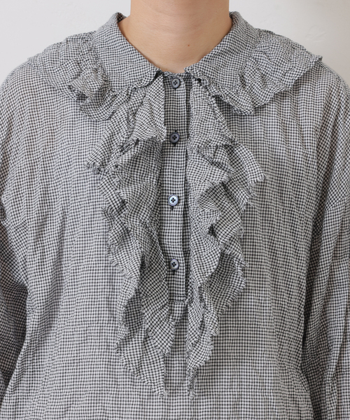 JOURNAL STANDARD LUXE（ジャーナルスタンダード　ラックス）の「ラッフルフリルプルオーバーシャツ（シャツ/ブラウス・レディース・ブラック/ホワイト・FREE）」の16枚目の写真