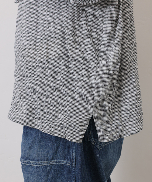 JOURNAL STANDARD LUXE（ジャーナルスタンダード　ラックス）の「ラッフルフリルプルオーバーシャツ（シャツ/ブラウス・レディース・ブラック/ホワイト・FREE）」の20枚目の写真