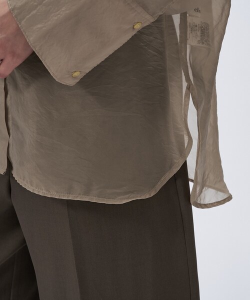 cloenc（クロエンス）の「【手洗い可】ワイドカフスシアーシャツ（シャツ/ブラウス・レディース・ブラック/カーキ/ライトベージュ・02）」の17枚目の写真