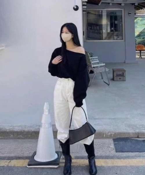 セール】【トレンドのクロップド丈がカワイイ♪】片方オフショルダー