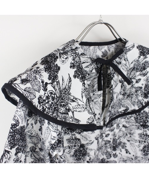 maarook（マルーク）の「ノスタルジックＰＴケープ衿ブラウス（シャツ/ブラウス・キッズ・ブラック・130cm/120cm/110cm/100cm/90cm）」の3枚目の写真