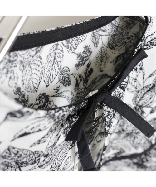 maarook（マルーク）の「ノスタルジックＰＴケープ衿ブラウス（シャツ/ブラウス・キッズ・ブラック・130cm/120cm/110cm/100cm/90cm）」の5枚目の写真