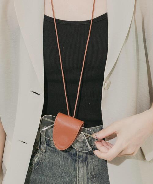 SMELLY（スメリー）の「マグネットメガネホルダー（メガネ・レディース・ブラック/ブラウン・-）」の13枚目の写真