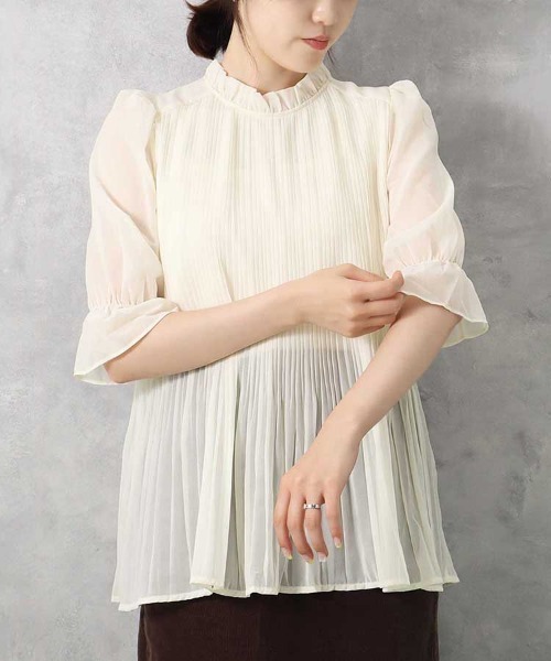 Bleu Bleuet(ブルーブルーエ)の「【ZOZO限定】2WAYハーフスリーブブラウス(シャツ/ブラウス・レディース・ドット/オフホワイト・FREE)」の1枚目の写真