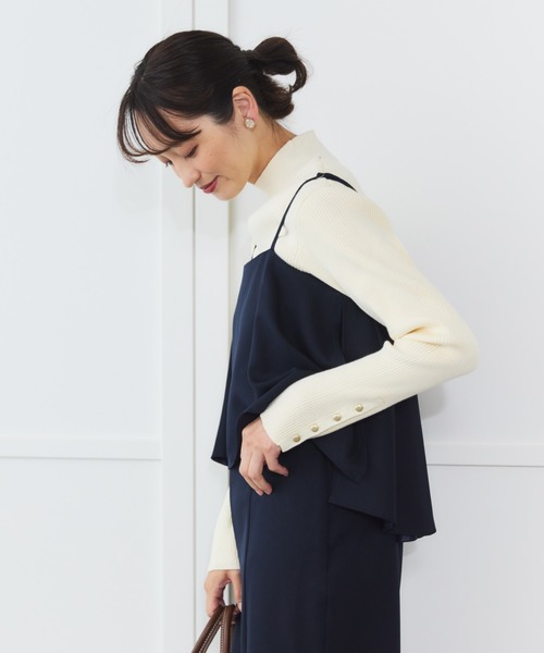 Sirin(シリン)の「【ZOZO限定】袖口ゴールドボタンボトルネックリブニット(ニット/セーター・レディース・ブラック/グレー/オフホワイト/グリーン/ボルドー・FREE)」の10枚目の写真