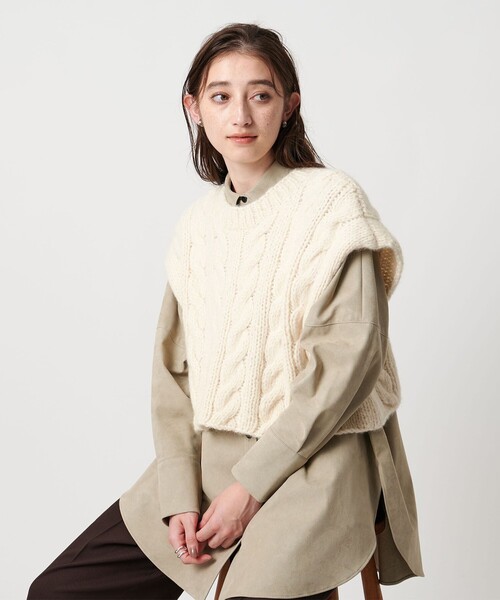SACRA（サクラ）の「＜SACRA＞ケーブル ニット ベスト（ベスト・レディース・オフホワイト・38）」の9枚目の写真
