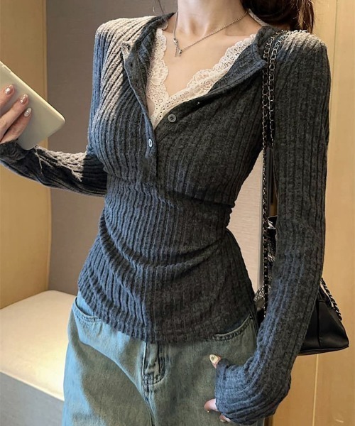 Miniministore(ミニミニストア)の「レース付リブニットトップス Vネック長袖(Tシャツ/カットソー・レディース・チャコールグレー・XL/M/L)」の2枚目の写真