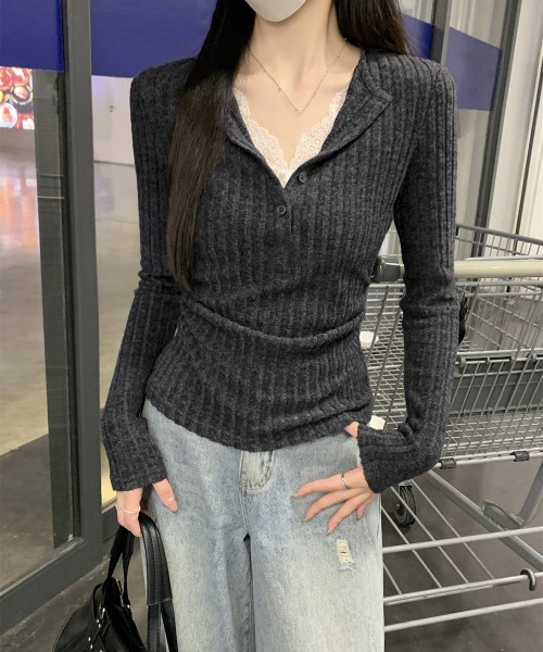 Miniministore(ミニミニストア)の「レース付リブニットトップス Vネック長袖(Tシャツ/カットソー・レディース・チャコールグレー・XL/M/L)」の4枚目の写真