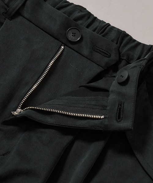 PUBLIC TOKYO(パブリックトウキョウ)の「キュプラフィブリルカーブパンツ(チノパンツ・レディース・ホワイト/ブラック・1/2)」の10枚目の写真