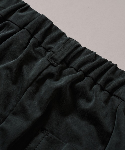 PUBLIC TOKYO(パブリックトウキョウ)の「キュプラフィブリルカーブパンツ(チノパンツ・レディース・ホワイト/ブラック・1/2)」の13枚目の写真