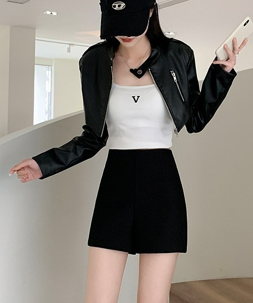 gossip!ロサンゼルス(ゴシップロサンゼルス)の「【Y2Kガーリー】ハイウエスト厚手スーツショートパンツ/裏起毛ショーツ【サイズあり】 厚手(韓国ファッションガーリー定番)(その他パンツ・レディース・ブラック・S/M/L)」の9枚目の写真