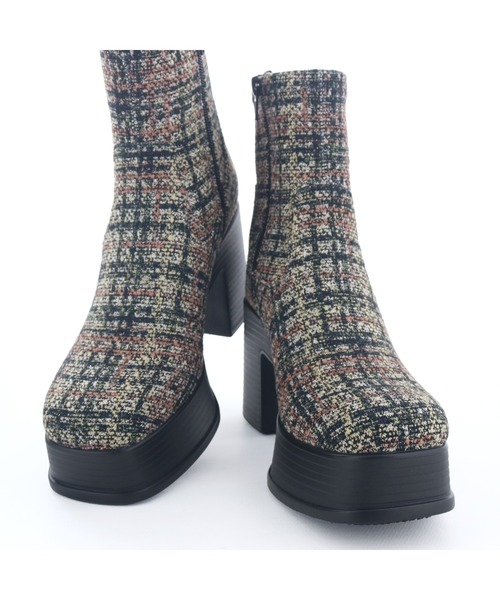 あしながおじさん（アシナガオジサン）の「厚底レトロブーツ　1310275（ブーツ・レディース・ブラック/マルチ・22.5cm/23cm/23.5cm/24cm/24.5cm）」の7枚目の写真