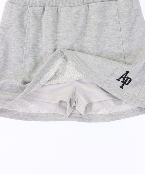 ANAP GｉRL（アナップガール）の「カレッジ トップス × スカート スウェットSET【キッズお揃い】（スウェット・キッズ・ラベンダー/ライトグレー/ブラック・S/M/XS）」の6枚目の写真