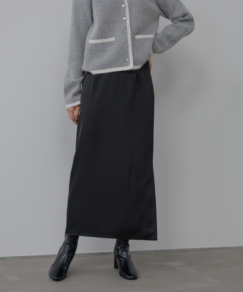 Andemiu(アンデミュウ)の「サテンスリットナロースカート603770(スカート・レディース・ブラウン/ブラック/グレイッシュベージュ・SMALL/MEDIUM)」の1枚目の写真