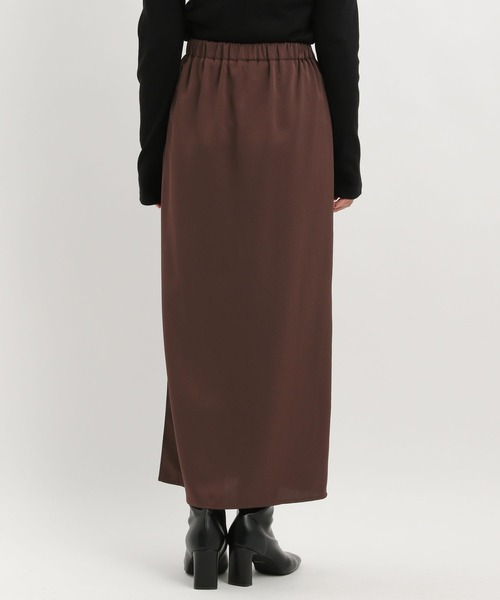 Andemiu(アンデミュウ)の「サテンスリットナロースカート603770(スカート・レディース・ブラウン/ブラック/グレイッシュベージュ・SMALL/MEDIUM)」の13枚目の写真