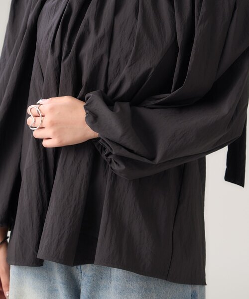 mystic（ミスティック）の「肩リボンオフショルブラウス（シャツ/ブラウス・レディース・オフホワイト/ブルー/ブラック・FREE）」の14枚目の写真