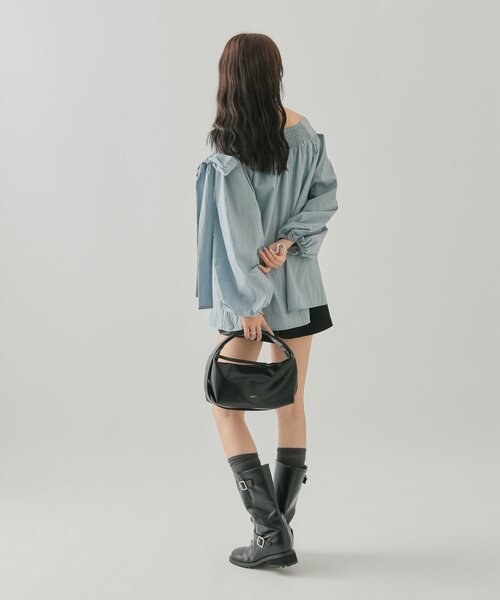 mystic（ミスティック）の「肩リボンオフショルブラウス（シャツ/ブラウス・レディース・オフホワイト/ブルー/ブラック・FREE）」の8枚目の写真