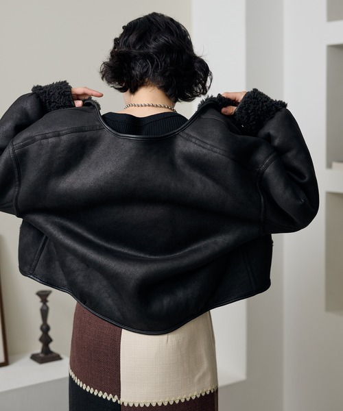 LAULEN（ローレン）の「double button boa reversible jacket /ノーカラーダブルボタンボアリバーシブルジャケット（ノーカラージャケット・レディース・ブラック/アイボリー/ブラウン・FREE）」の13枚目の写真