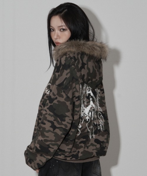 Midnight Move(ミッドナイトムーブ)の「A'GEM/9 × .kom 『MIDNIGHT MOVE/ミッドナイトムーブ』camo hair zip up/カモフラファージップアップパーカー(パーカー・レディース・カーキ/グレー・FREE)」の9枚目の写真