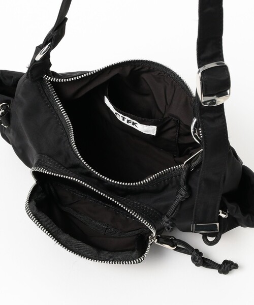 CONTROL FREAK / CTFK(コントロールフリーク)の「CONTROL FREAK / DOWNY ショルダーバッグ(トートバッグ・レディース・ブラック/グレー・ONE SIZE)」の14枚目の写真