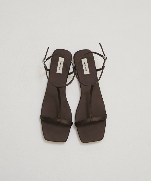 TODAYFUL(トゥデイフル)の「Satin Strap Sandals(サンダル・レディース・キナリ/チョコ/グリーン系その他・36inch/38inch/37inch)」の1枚目の写真