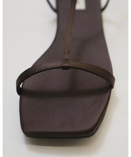 TODAYFUL(トゥデイフル)の「Satin Strap Sandals(サンダル・レディース・キナリ/チョコ/グリーン系その他・36inch/38inch/37inch)」の13枚目の写真