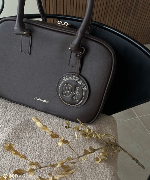 Harry Potterコラボ】 ホグワーツ特急 チャーム付きスクエアボストン