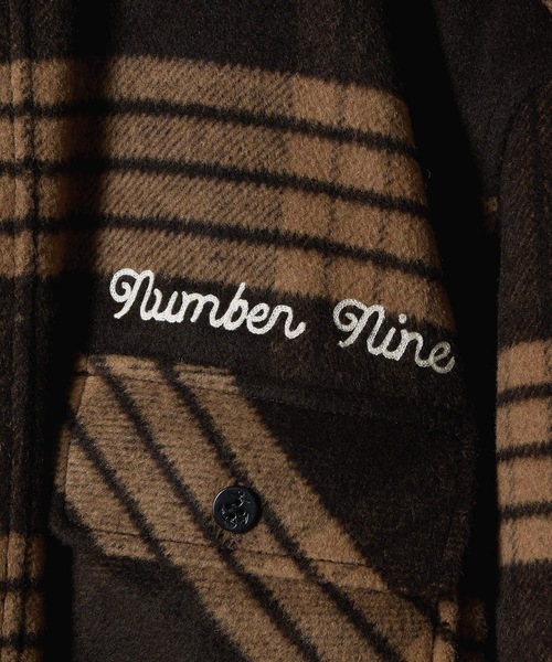 NUMBER (N)INE(ナンバーナイン)の「W/T LARGE PLAID MELTON CPO SHIRT / ウール ブレンド チェック ロゴ刺繍 CPO シャツ(シャツ/ブラウス・メンズ・ホワイト/ブラウン/ダークオレンジ・2/3/4)」の9枚目の写真