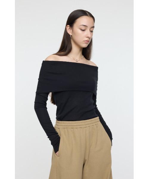 MOUSSY(マウジー)の「OFF SHOULDER カットトップス(Tシャツ/カットソー・レディース・ライトイエロー/グレー/ブラック/レッド・FREE)」の8枚目の写真