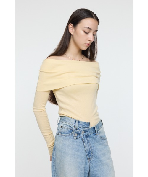 MOUSSY(マウジー)の「OFF SHOULDER カットトップス(Tシャツ/カットソー・レディース・ライトイエロー/グレー/ブラック/レッド・FREE)」の15枚目の写真
