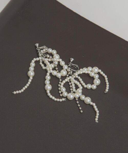 KBF（ケイビーエフ）の「パールボールイヤリング（イヤリング・レディース・ホワイト系その他・ONE）」の4枚目の写真