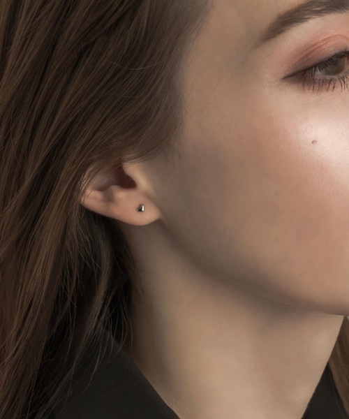 muku(ムク)の「PIERCE/TINY HEART(ピアス(両耳用)・レディース・ゴールド/シルバー・FREE)」の3枚目の写真