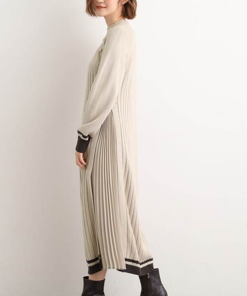 grove(グローブ)の「【選べる着丈】配色サイドプリーツニットワンピース(ワンピース・レディース・ワイン系1/ベージュ系4/チャコール・02/03/04/13/12/11/05/01)」の19枚目の写真