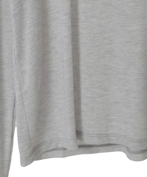 SOFFITTO(ソフィット)の「カシミヤシルク混シアータートルインナー(Tシャツ/カットソー・レディース・ブラック/グレー/オフホワイト・FREE)」の22枚目の写真