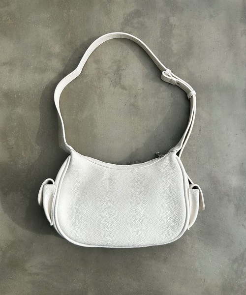 TONER（トナー）の「サイドファスナーラッシュショルダー（ショルダーバッグ・レディース・ブラウン/オフホワイト/ブラック/グレイッシュベージュ・FREE）」の10枚目の写真