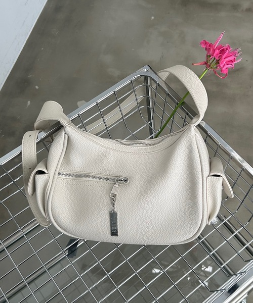 TONER（トナー）の「サイドファスナーラッシュショルダー（ショルダーバッグ・レディース・ブラウン/オフホワイト/ブラック/グレイッシュベージュ・FREE）」の8枚目の写真