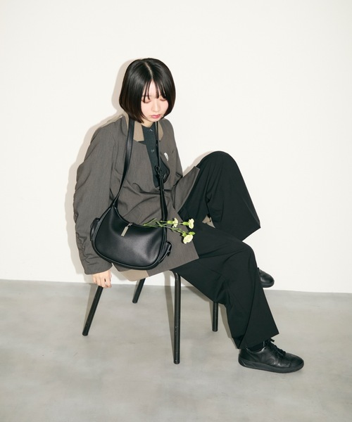 TONER（トナー）の「サイドファスナーラッシュショルダー（ショルダーバッグ・レディース・ブラウン/オフホワイト/ブラック/グレイッシュベージュ・FREE）」の19枚目の写真