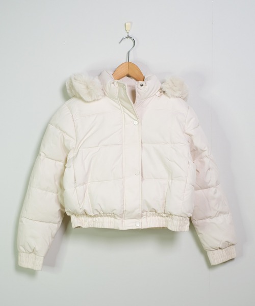 shopnikoniko(ショップニコニコ)の「フェイクファーフード付き ショート丈 中綿ジャケット(ブルゾン・レディース・ブラック/ホワイト・フリー)」の10枚目の写真