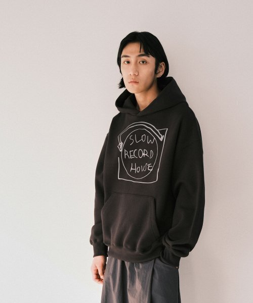 SLOW RECORD HOUSE(スローレコードハウス)の「レコードフードパーカー_チャコール(パーカー・レディース・その他・LARGE/MEDIUM)」の7枚目の写真