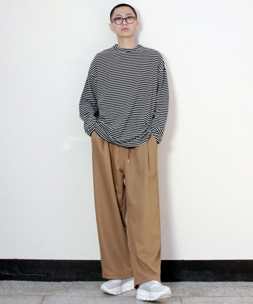 DEMARC(ドゥマーク)の「ワイドフィットツーピンタック無地パンツカーキベージュ(その他パンツ・メンズ・その他・MEDIUM/LARGE)」の5枚目の写真