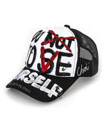 BLACK BLOND（ブラック ブロンド）の「ビビディディーエルワイグラフィティトラッカーメッシュキャップ（ブラック）（キャップ）」