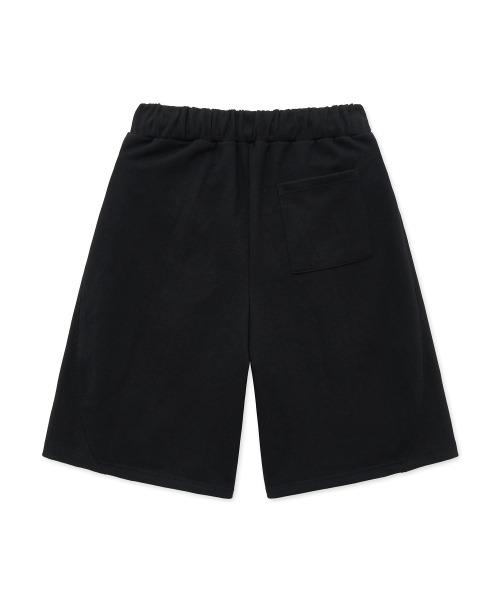 WEST GRAND BOULEVARD（ウエストグランドブルバード）の「カーブドカットワイドワンタックスウェットショーツBLACK（その他パンツ・メンズ・その他・SMALL/MEDIUM/LARGE）」の2枚目の写真