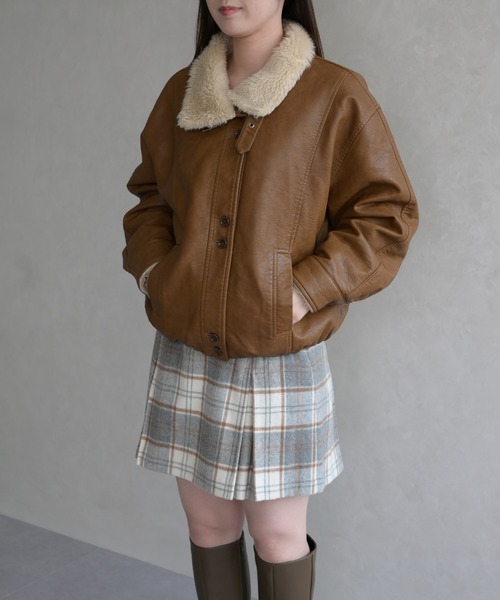 31 Sons de mode(トランテアン ソン ドゥ モード)の「フェイクレザーファーブルゾン(ブルゾン・レディース・ブラウン/キャメル/ブラック・フリ-)」の1枚目の写真