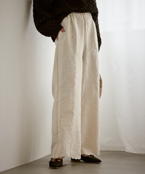 ROPE' PICNIC（ロペピクニック）の「ウィンターイージー刺繍パンツ（その他パンツ・レディース・ブラック/キナリ・S/M）」の2枚目の写真