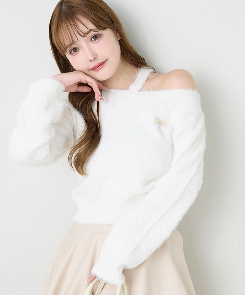 one after another NICE CLAUP(ワンアフターアナザーナイスクラップ)の「肩開きフェザーニット(ニット/セーター・レディース・イエロー/オフホワイト/ブラック/ピンク・FREE)」の1枚目の写真