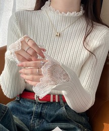 ハイネック×レーストリム付きニットトップス